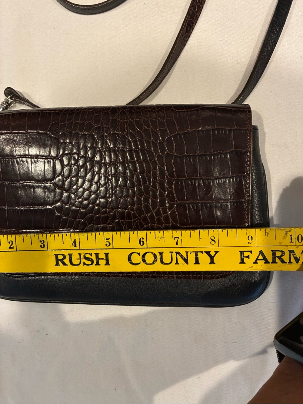 Brighton Leather Croc-Embossed Crossbody Purse Dark Brown / Black Silver Clasps - Picture 13 of 15